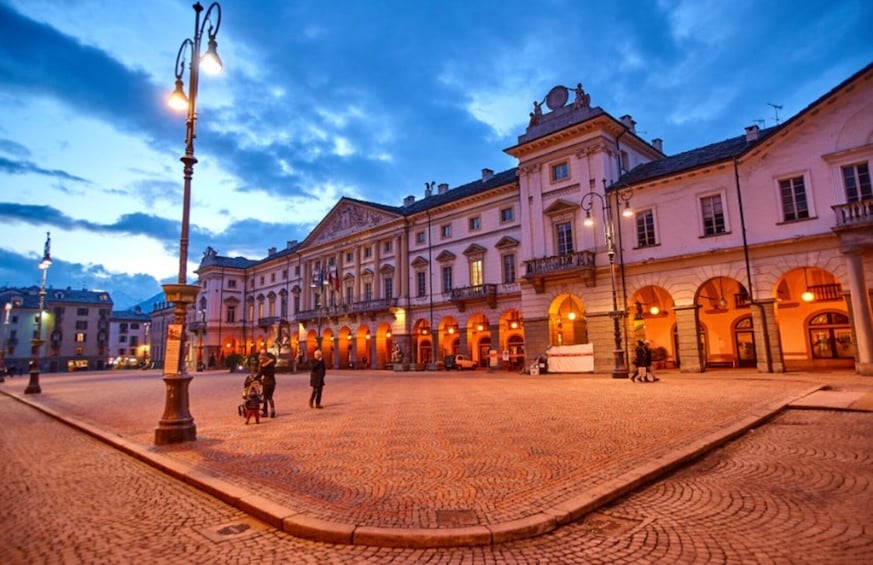 Aosta Walking Tour with Food Tasting