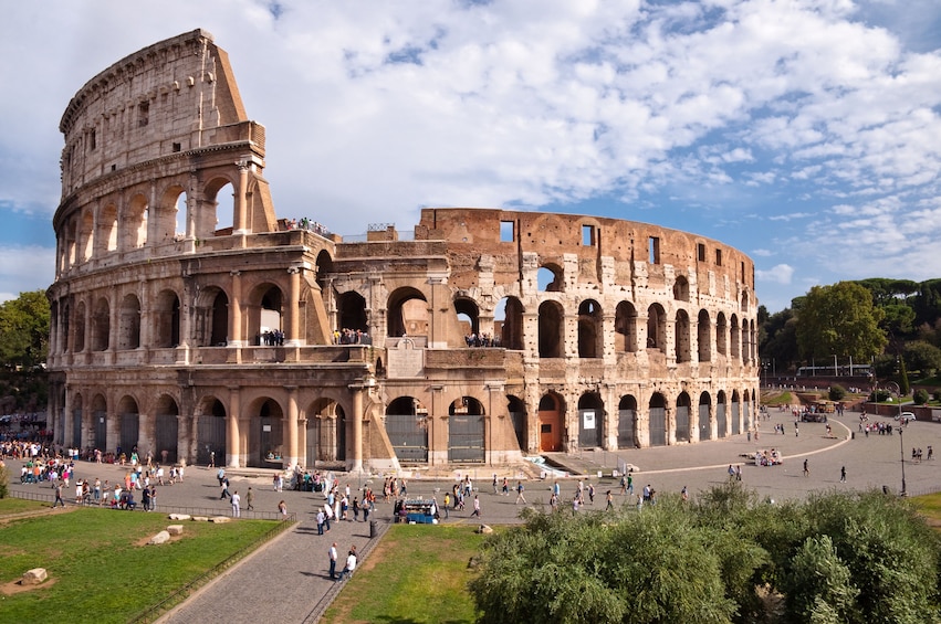 Colosseum Skip the line ticket: Self Guided Tour 