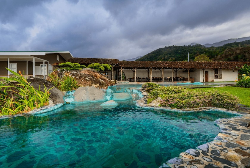 Irazu Volcano & Hacienda Orosi Hot Springs From San José