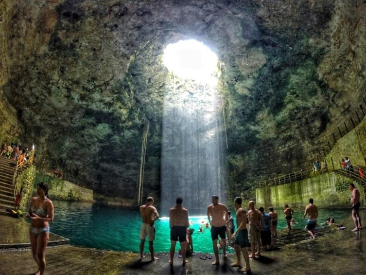 Private Tour Chichén Itza All Inclusive with Cenote Hubiku
