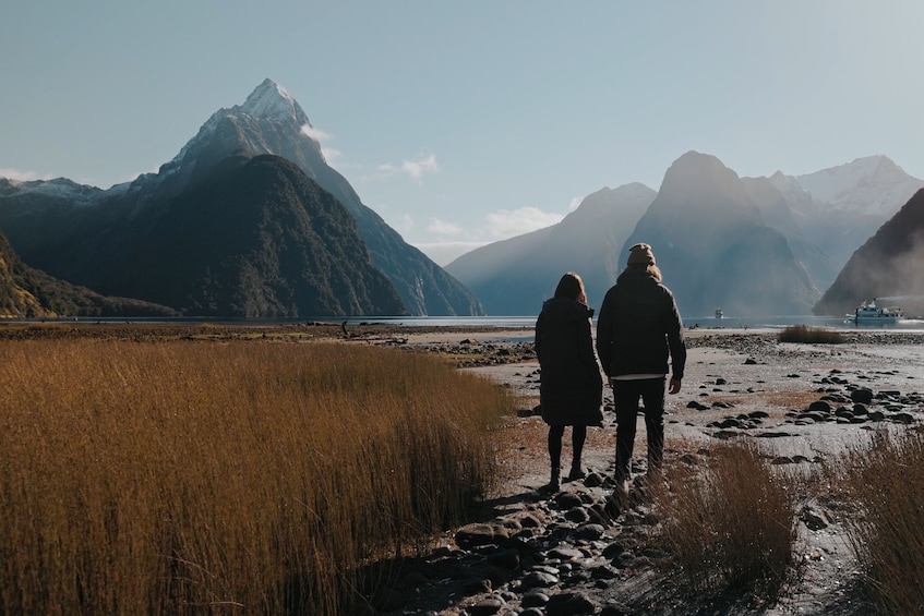 Milford Sound Fly Explore Fly 