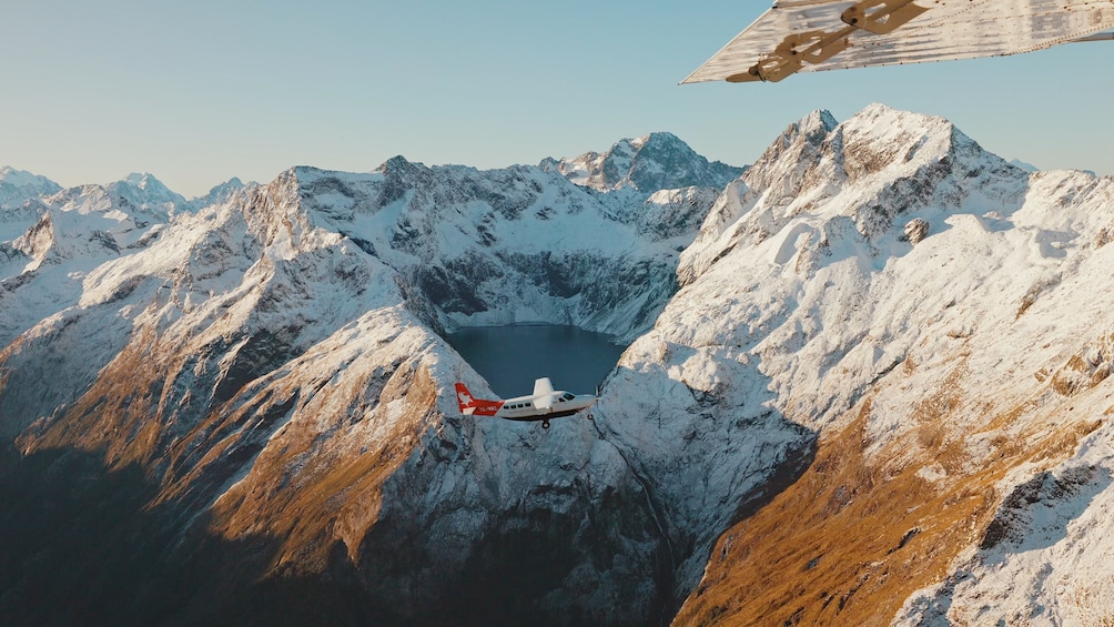 Milford Sound Fly Explore Fly 