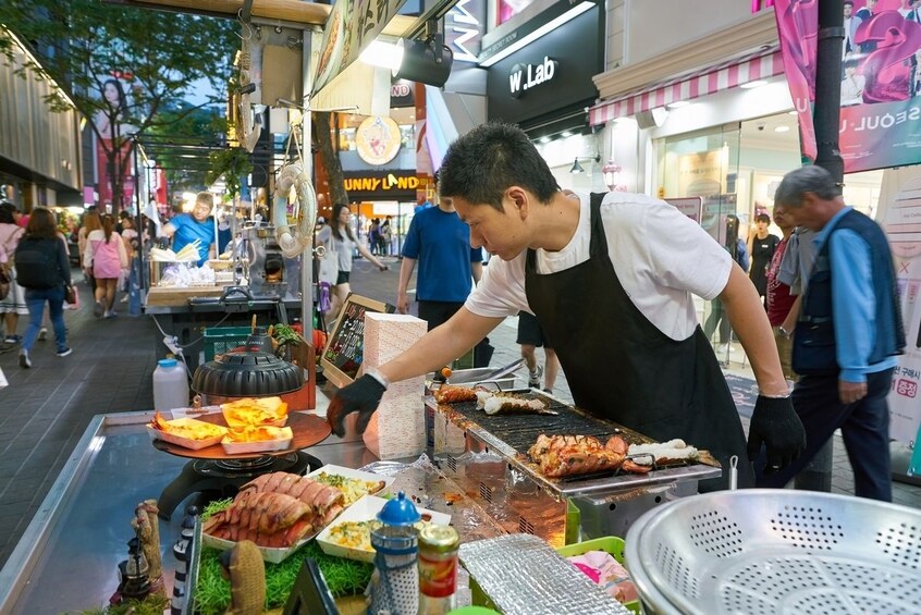 Eat Like a Local in Seoul: Ultimate Food Experience 