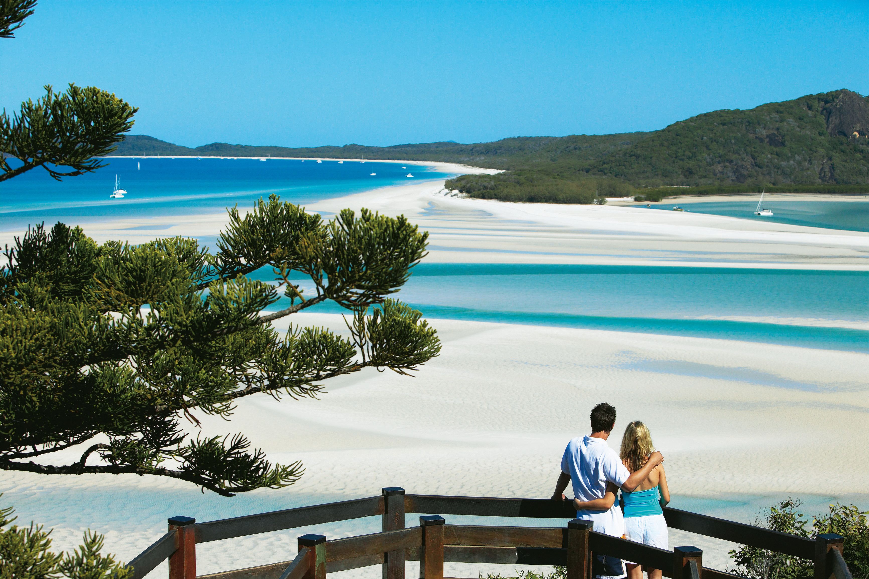 whitsunday islands tourist attractions