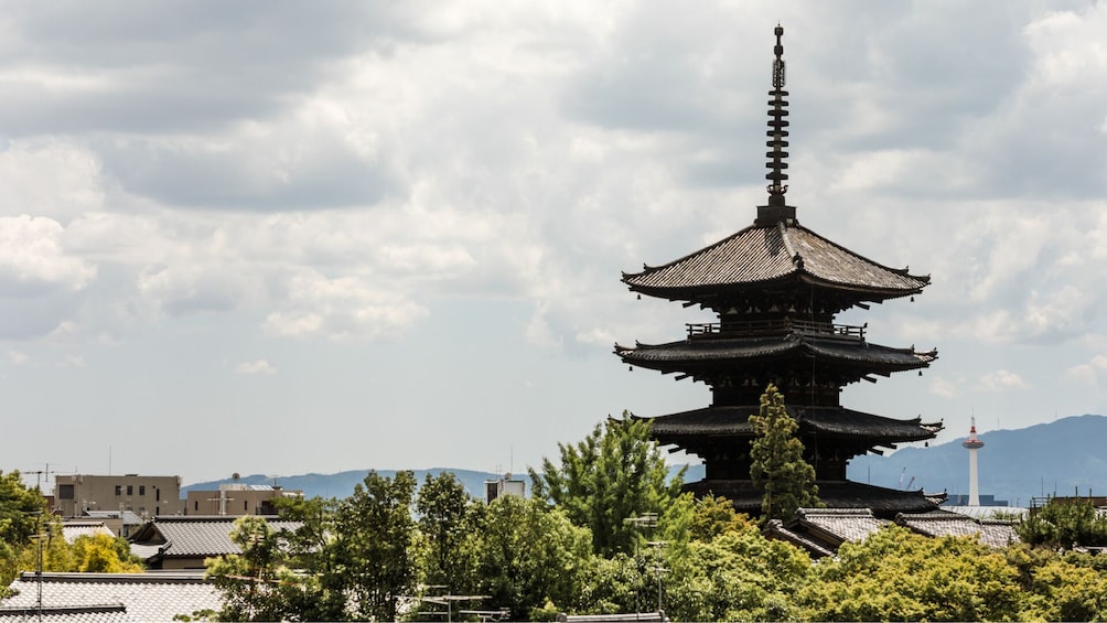 Private Tour of Gion: Explore Kyoto’s Geisha District with a Local Host