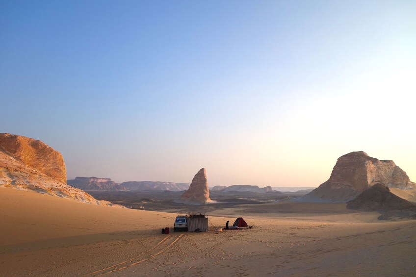 4 Days White Desert and Bahariya Oasis Tour