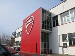Italian Motors Tour: Ferrari, Lamborghini, Ducati from Parma