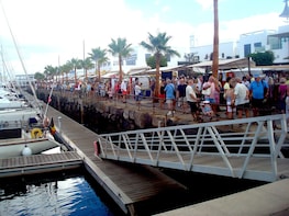 Playa Blanca Street Market & Free Time