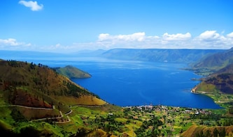 One day tour to explore brastagi High land & lake Toba View