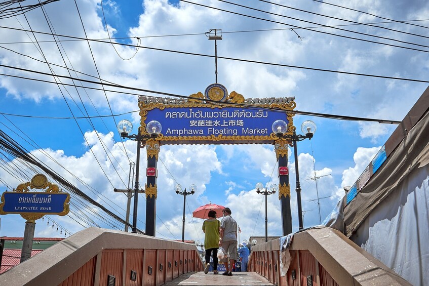 Amphawa Floating Market & Maeklong Market Small Group Tour