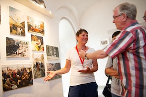 Vilnius Small Group Uzupis Republic Discovery Tour