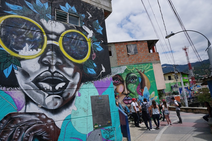 Private Tour: Medellin Graffiti Experience