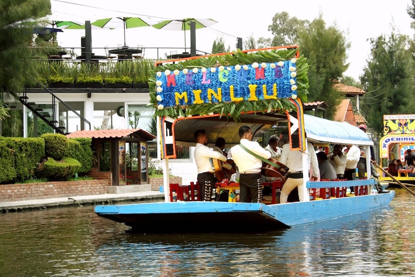 Discover Xochimilco, Coyoacán and Frida Kahlo Museum