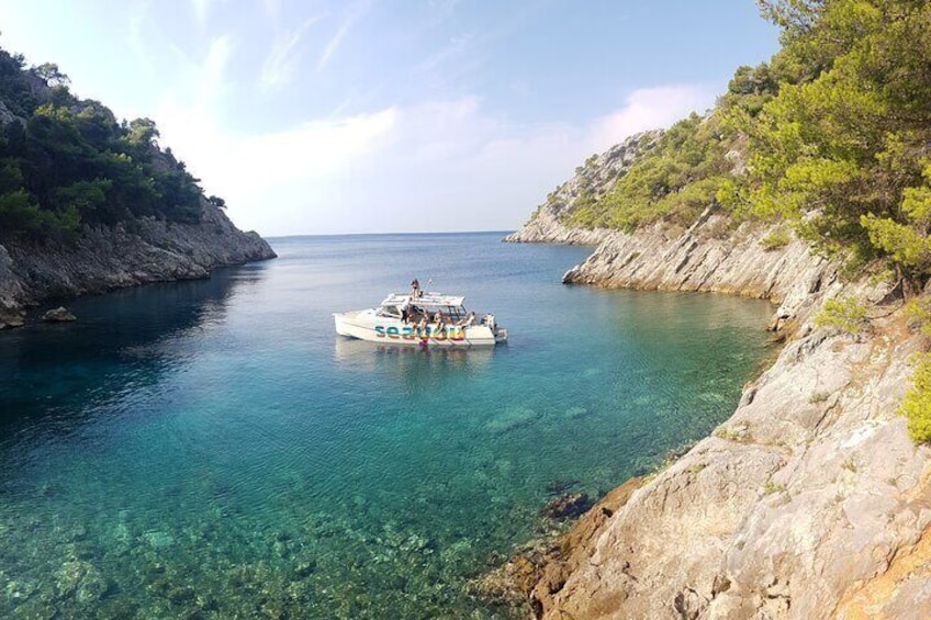 Blue Lagoon and Secluded bays of Solta island 10h Boat Tour from Split or Brac