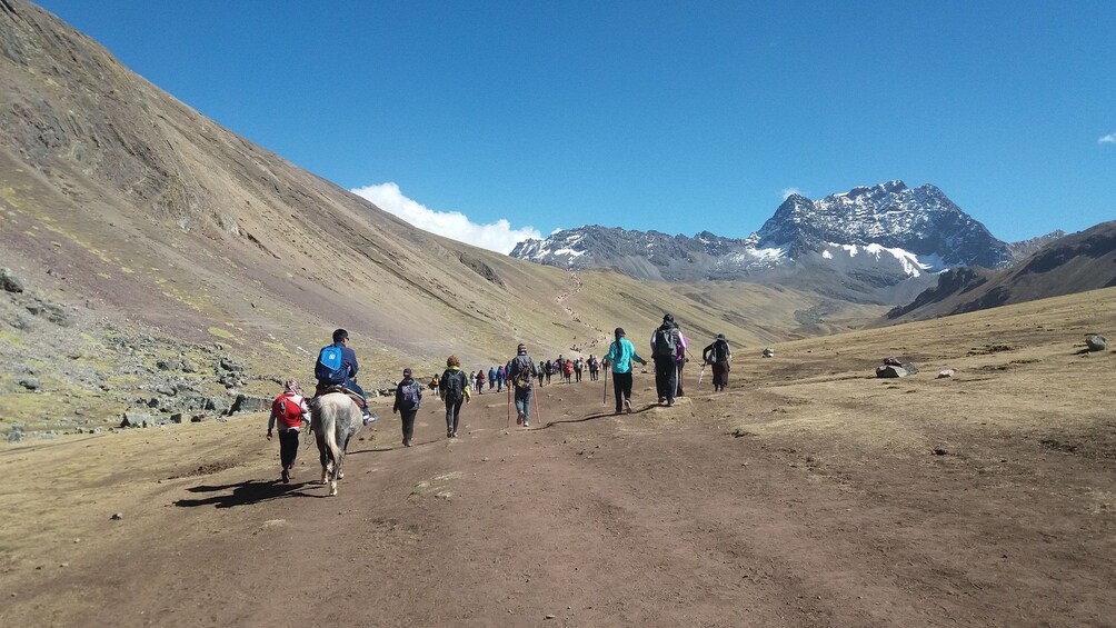 Rainbow Mountain Tour, seven colors