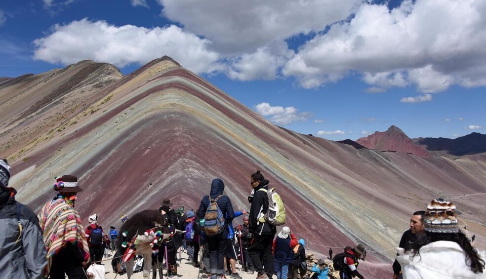 Rainbow Mountain Tour, seven colors