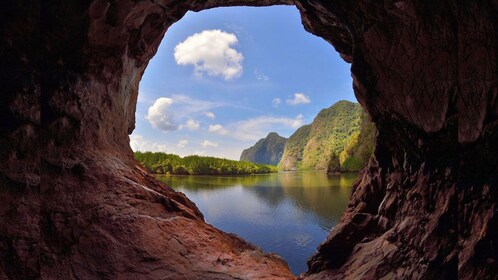 Kayak de mer en grotte à Khao Karos Krabi