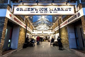 London's Festive Sights and Christmas Lights