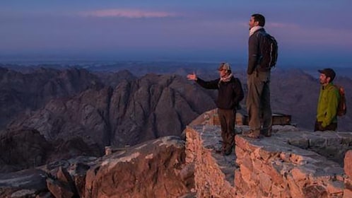 Excursion privée d'une nuit au monastère Sainte-Catherine et au Mont Sinaï ...