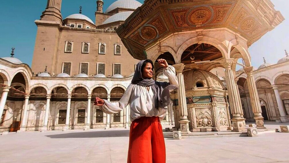 Cairo day tour to Egyptian Museum, Citadel and Khan Khalili 