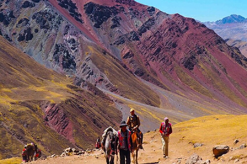 Rainbow Mountain Vinicunca Small Group
