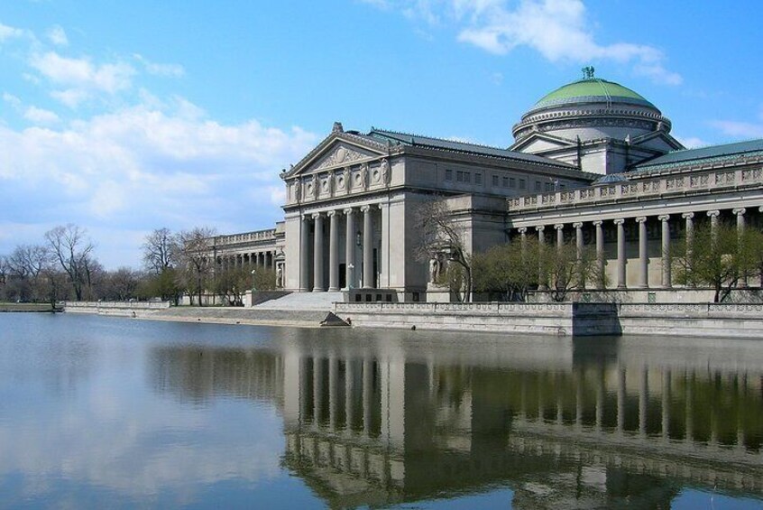 Travel to the World's Fairgrounds to see the only remaining fair building: the former Palace of Fine Arts. And heare of its many hauntings.