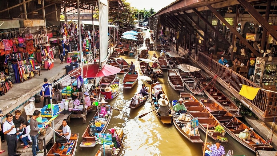 Private Train Market & Damnoen Saduak Floating Market Tour