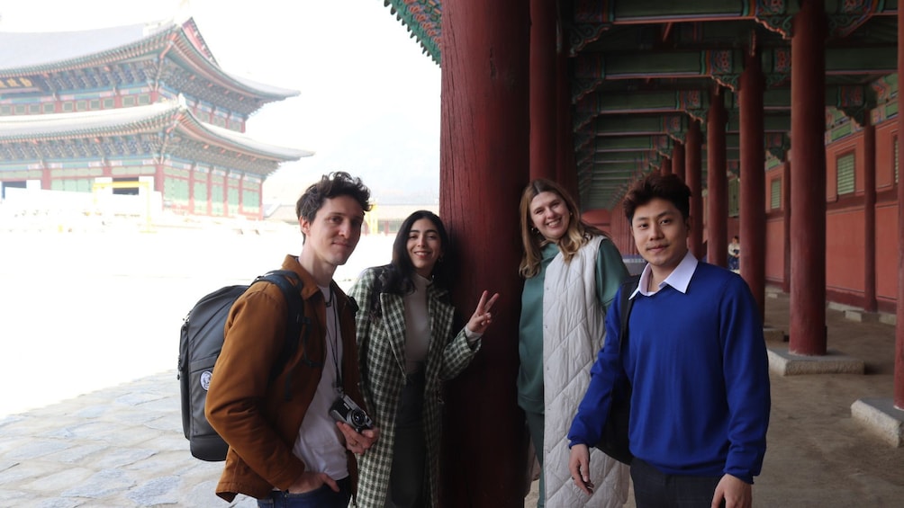 Private & Personalised Seoul Tour: Highlights & Hidden Gems with Local Host