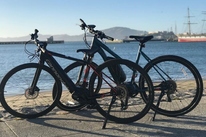 Golden Gate Bridge Electric Bike Rentals w/ Optional Ferry Return