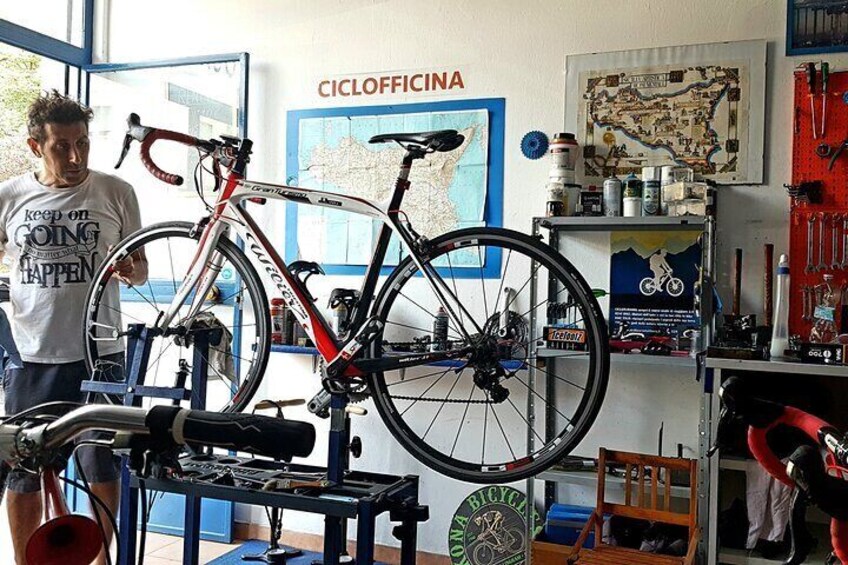 Rent a Carbon or Aluminum Road Bike in Sicily