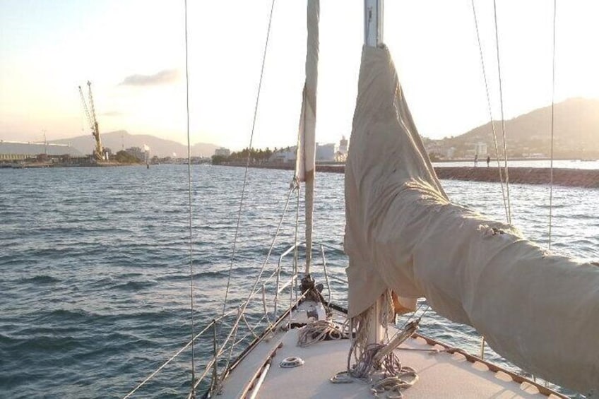 Townsville Sunset Sail Cruise Boat Tour Charter Hire Sailing Hire