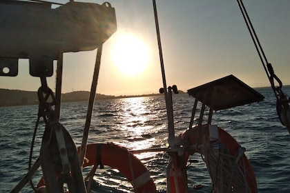 Townsville Sunset Sail Cruise Boat Tour Charter Hire Sailing Hire