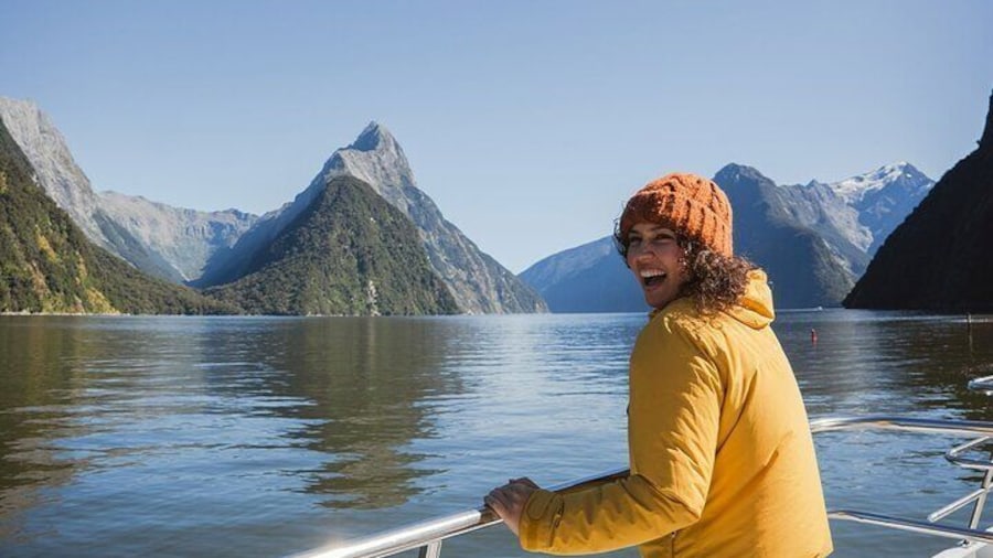 Award Winning Milford Sound Full Day Tour & Cruise from Te Anau