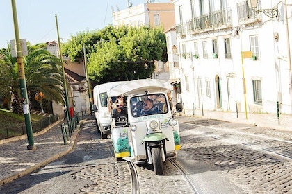 Explore Lisbon by Tuk Tuk: History and Viewpoints