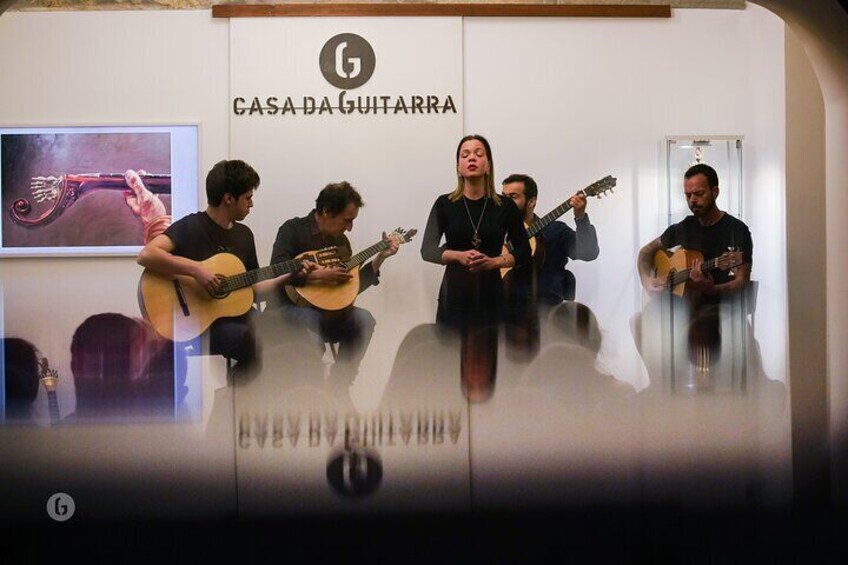 Fado by Casa da Guitarra