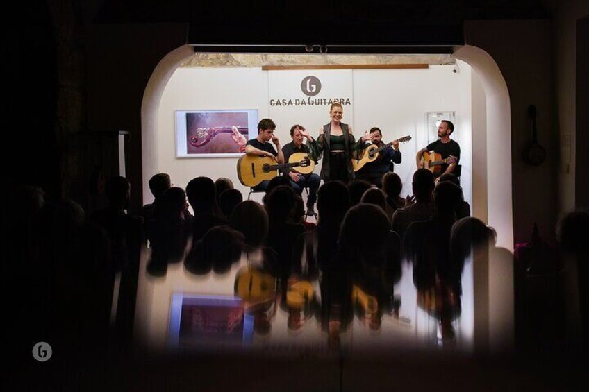 Fado by Casa da Guitarra