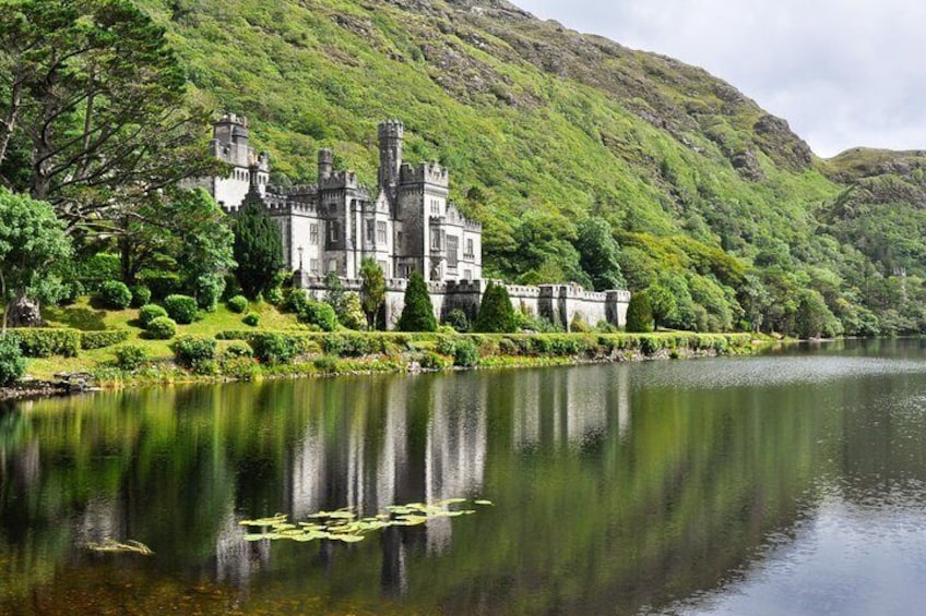 Connemara Day Trip from Galway: Kylemore Abbey and Ross Errily Friary