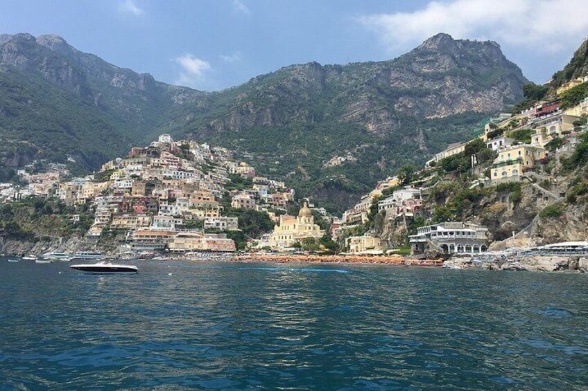 Travel from Positano to Naples on this private boat transfer