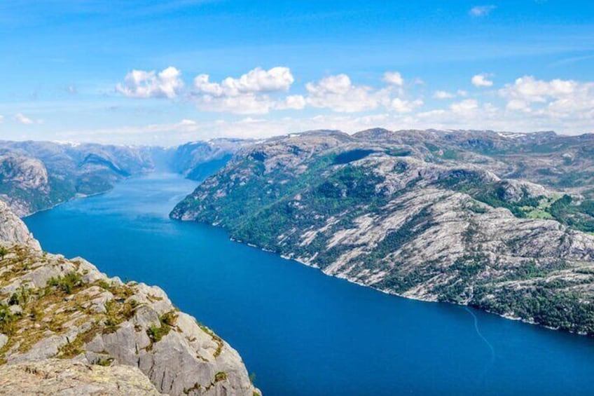 Stavanger: Waterfalls, Caves and Rock Tour By Sea