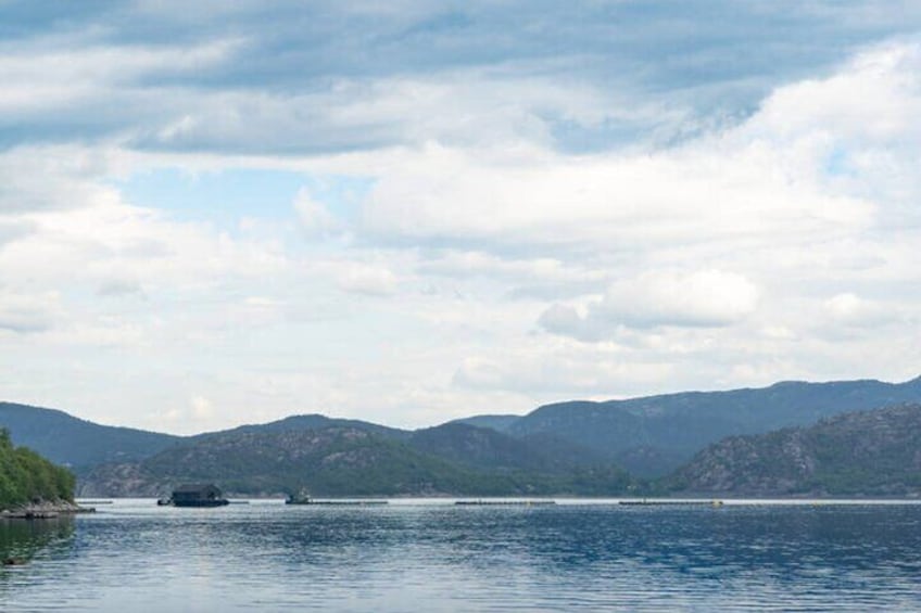 Stavanger: Waterfalls, Caves and Rock Tour By Sea