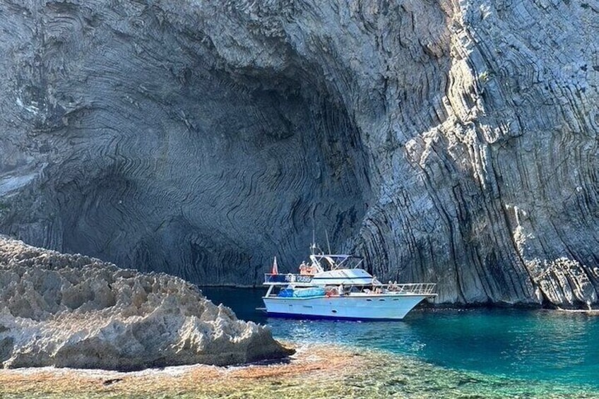 Mallorca Boat Trip inc Drinks, Food, SUP & Snorkel