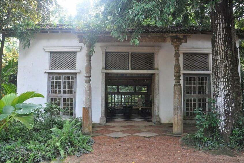 Lunuganga Estate