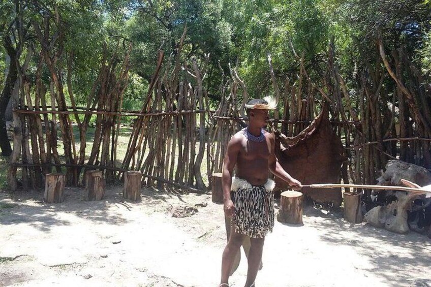 spear throwing at lesedi