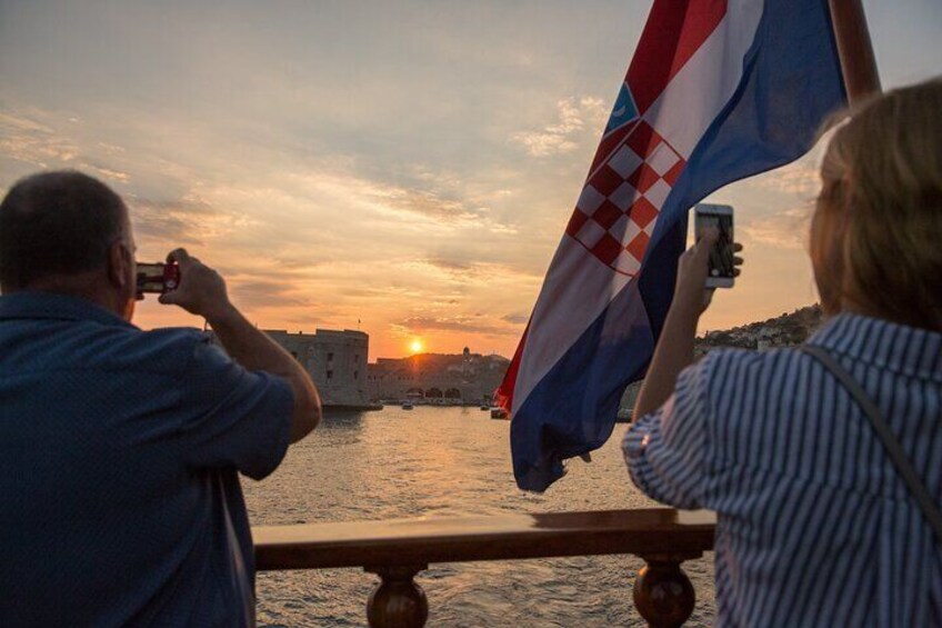 Dubrovnik Sunset Cruise by Traditional Karaka boat