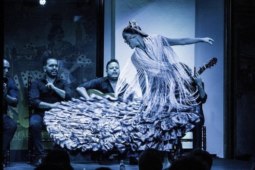 Skip the Line: Flamenco Show at Tablao Flamenco El Arenal in Seville Ticket
