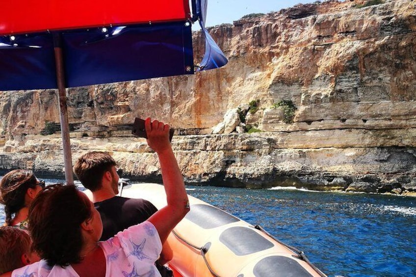 Boat Trip from Cala Figuera to Calo de Moro, S'almonia, Cala Màrmols. Mallorca.