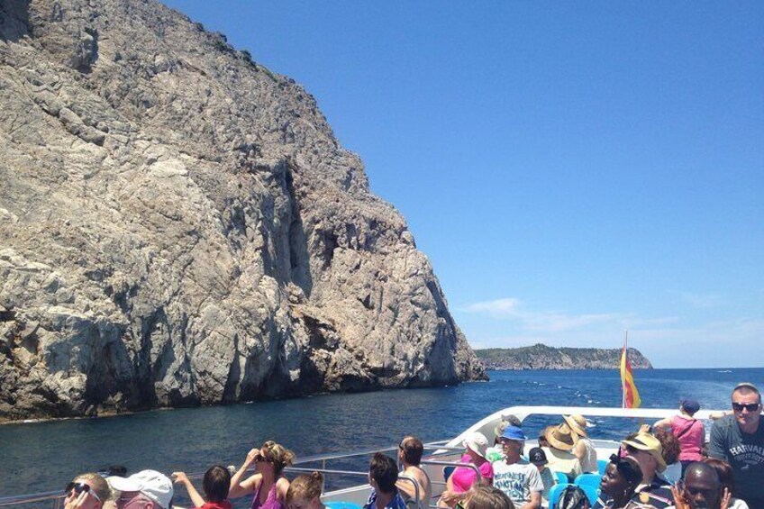 Panoramic Mallorca Boat Trip to Formentor Beach