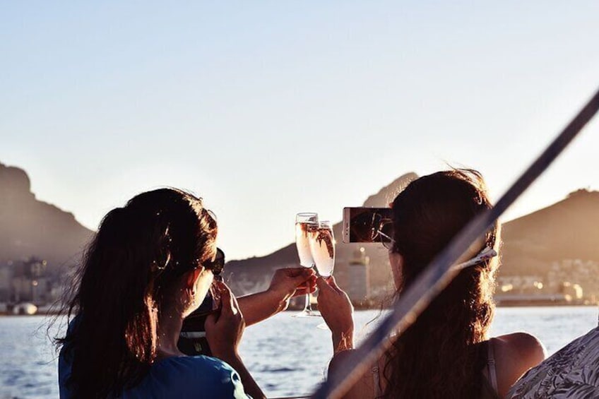 Sunset Champagne Cruise from Cape Town 