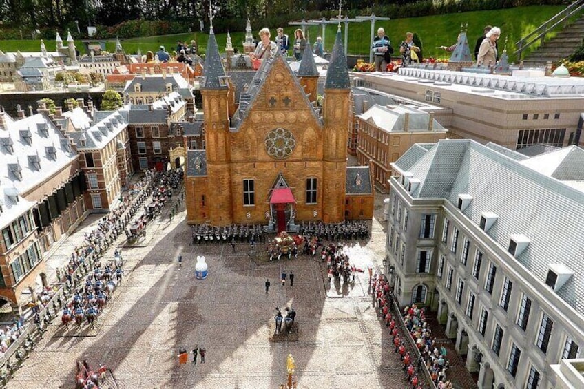 Tour to Delft Potteries , The Hague and Windmills from Amsterdam