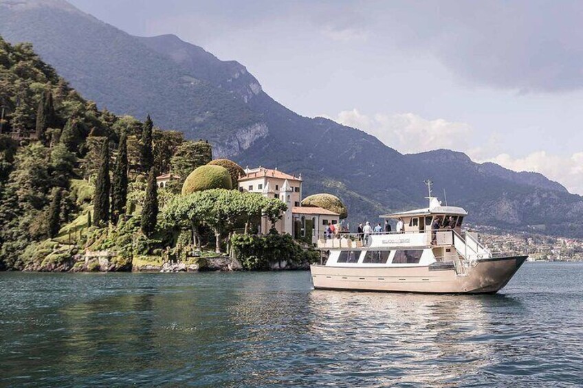 Bellagio or Varenna: Lunch or aperitif with shared boat tour